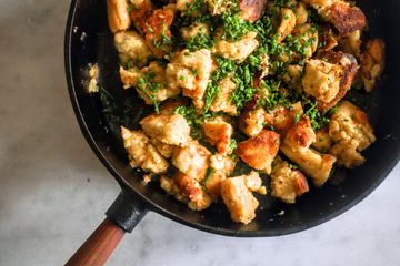 Comte Kaiserschmarrn with Brandy glaze, chives and plum compote