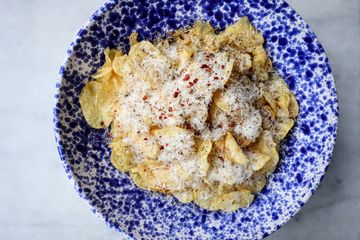 Cacio e pepe chips