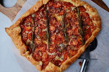 Roast tomato and gorgonzola galette with hot honey and rosemary